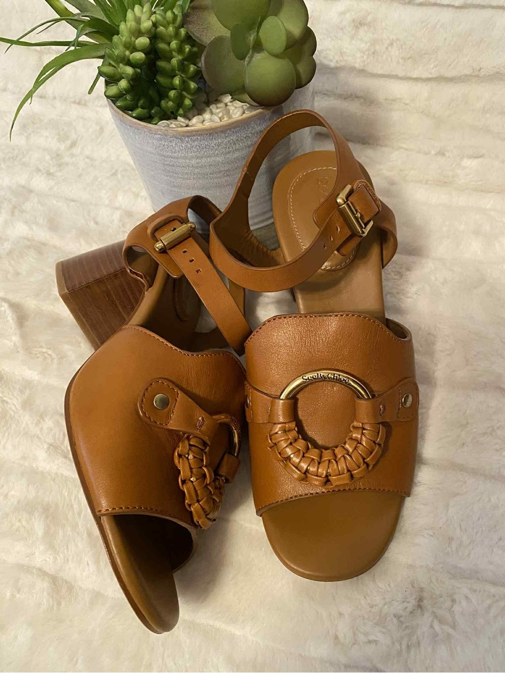 ✨🆕✨New See by Chloe Sandals